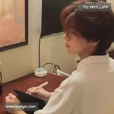 强燕颖